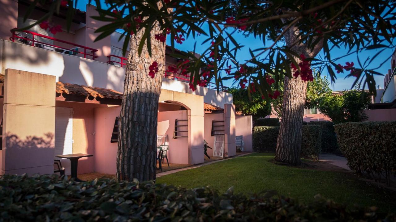 Hotel Club Oustal Del Mar Le Lavandou Exterior photo